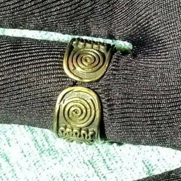 Goldtone ring - Picture 3 of 4